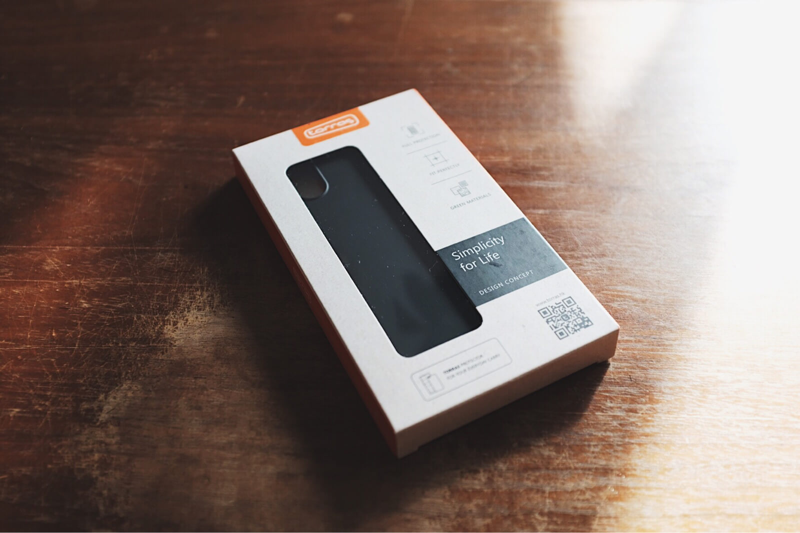 torrasのiPhoneケース
