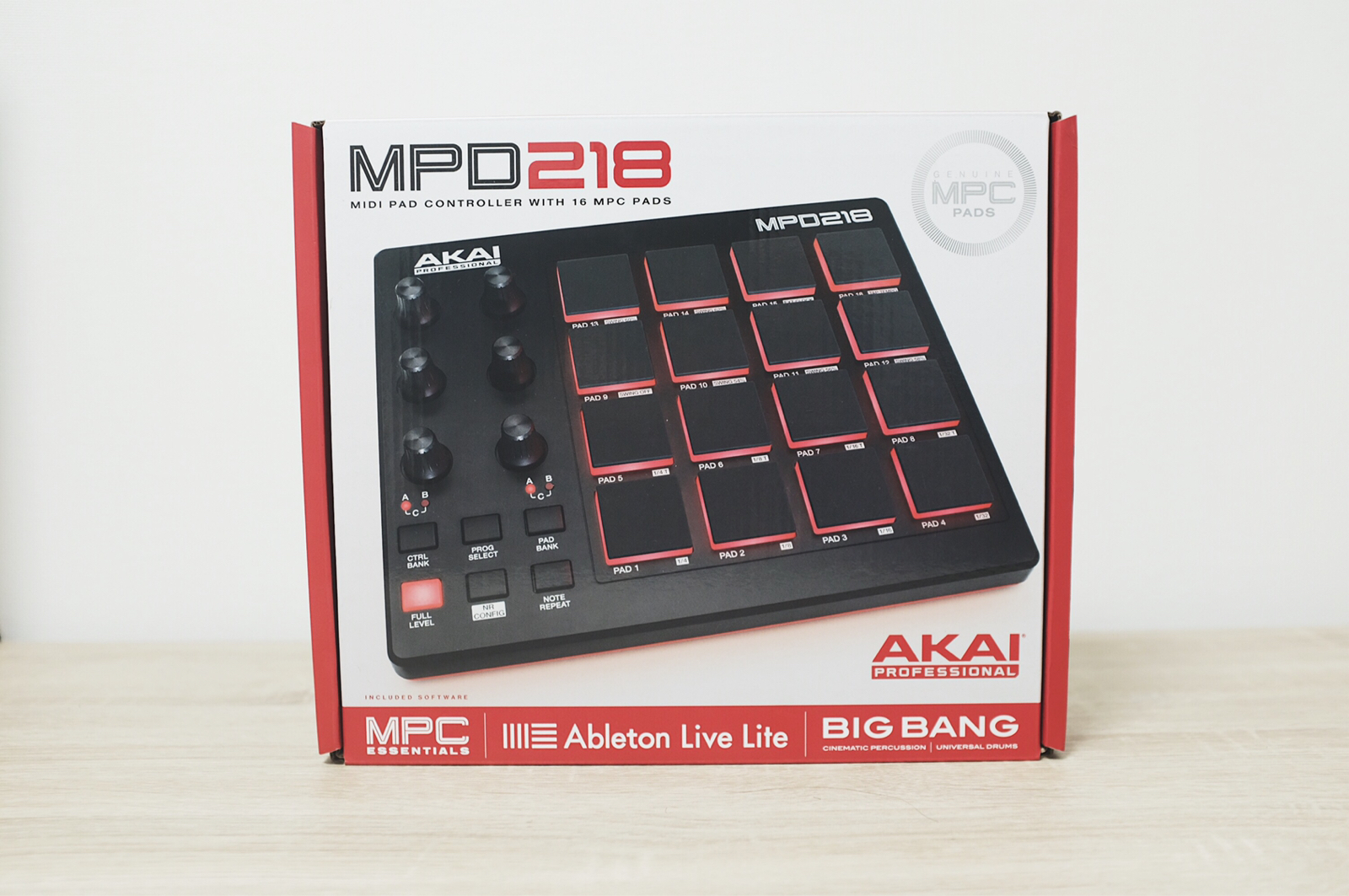 AKAI MPD218 MIDIパッド フィンガードラム